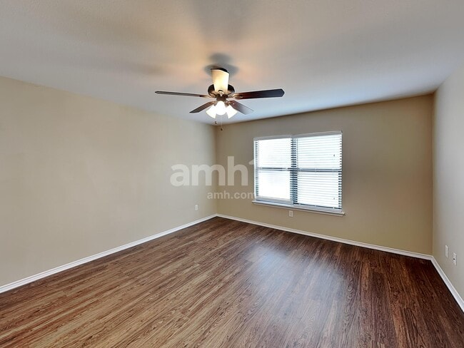 Building Photo - 1227 Deerhound Pl