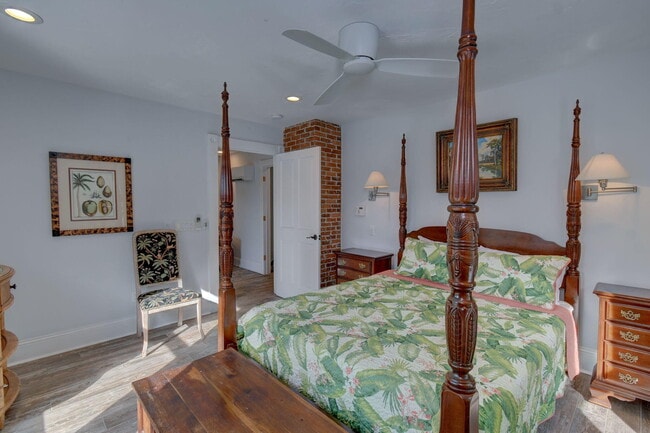 Building Photo - 419 N 2nd St