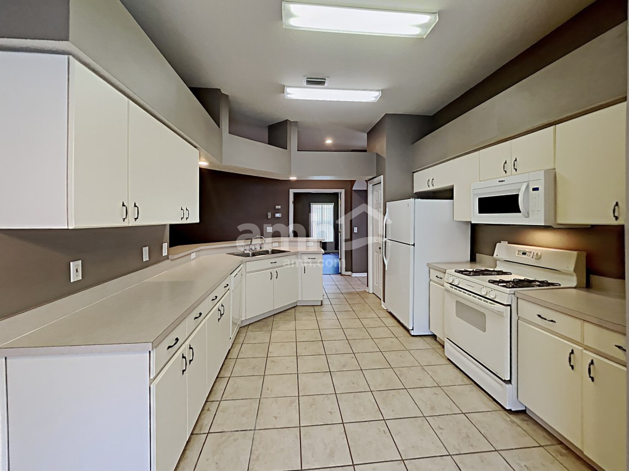 Building Photo - 22611 Roderick Dr