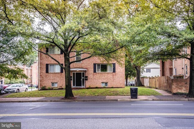 Primary Photo - 4510 Washington Blvd