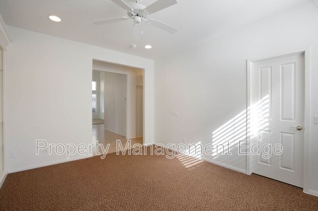 Building Photo - 32555 Favara Dr