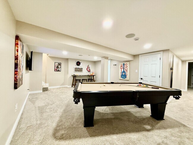 Building Photo - Brand new remodeled home in Monroe!