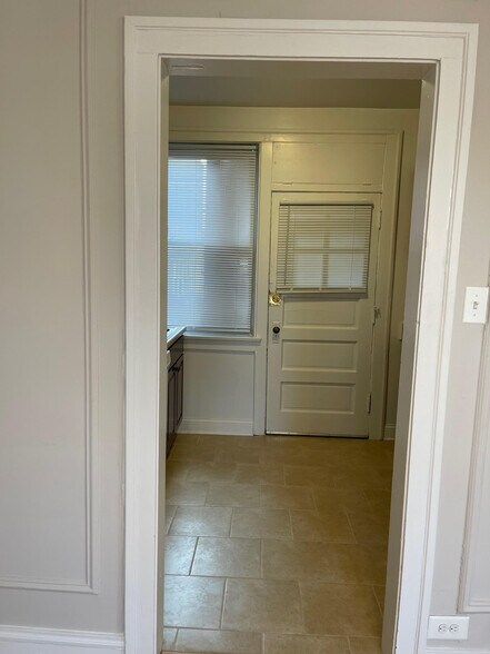 Building Photo - 1637 W Estes Ave