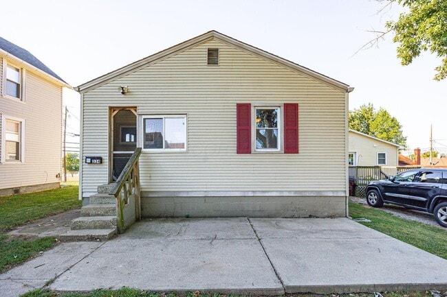 Building Photo - 334 Lancaster Pike