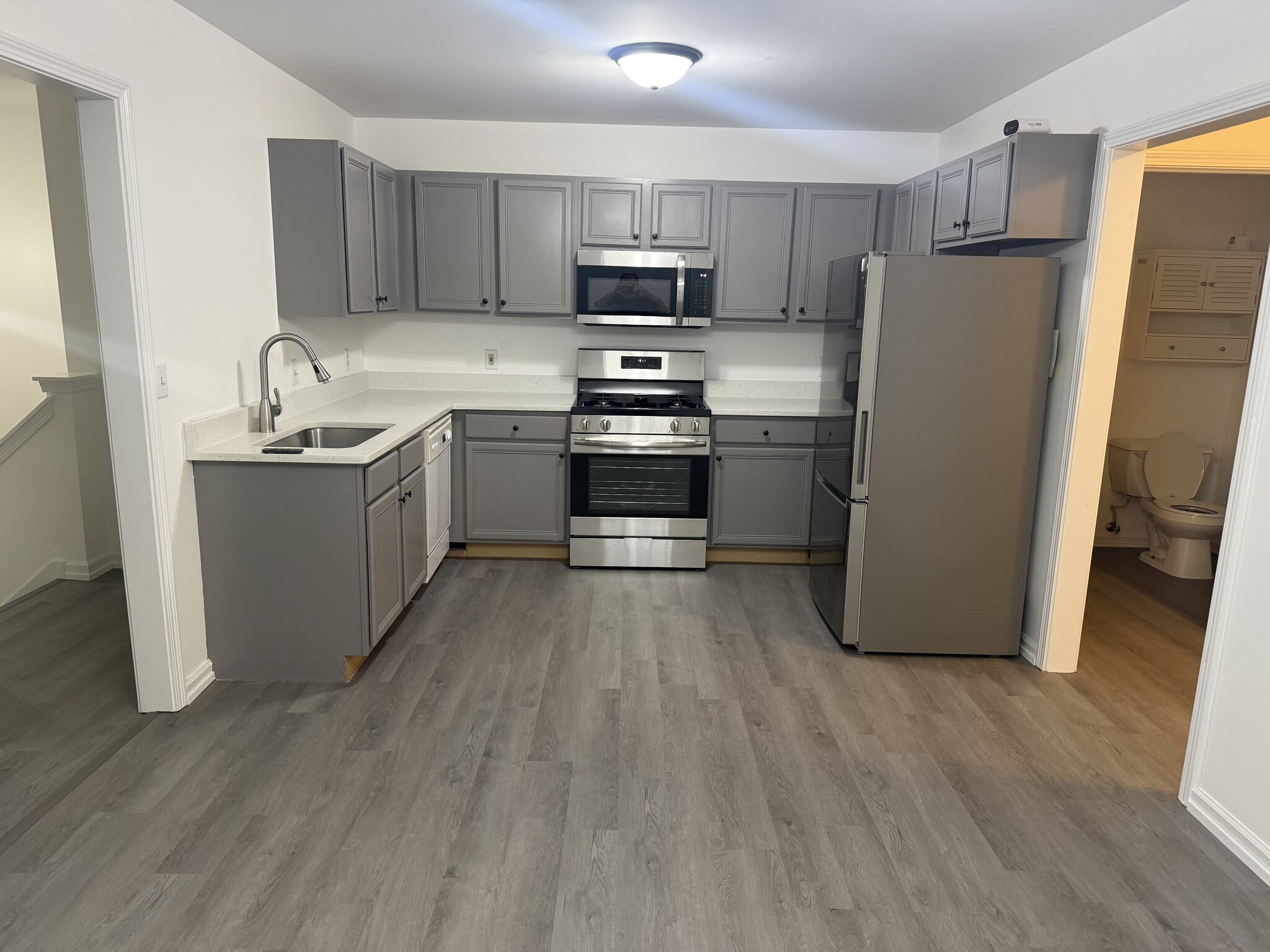 Building Photo - 122 Jeffrey St