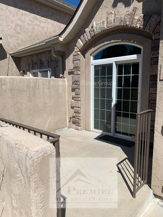 Building Photo - 6679 Bethesda Point