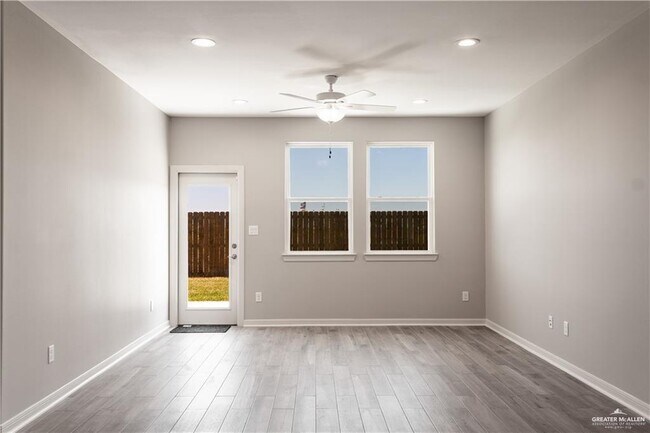 Building Photo - 21 Chalk Rdg Dr