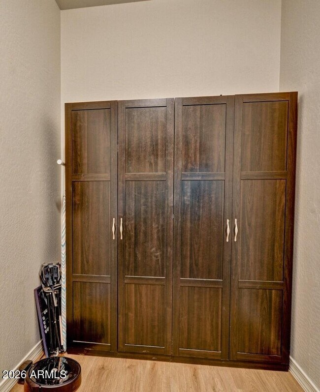 Building Photo - 8169 W Groom Creek Rd