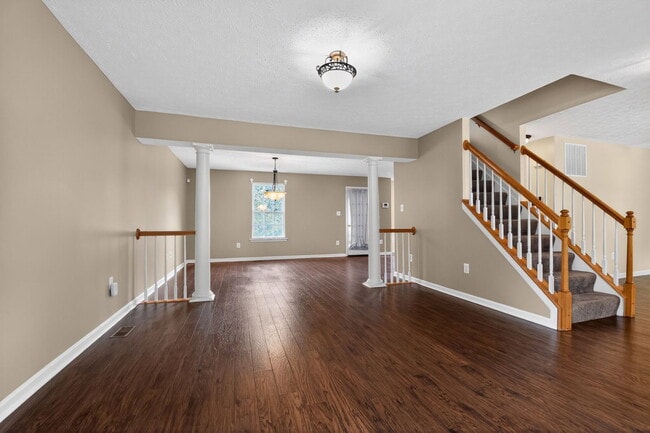 Building Photo - 2260 Rolling Meadows St