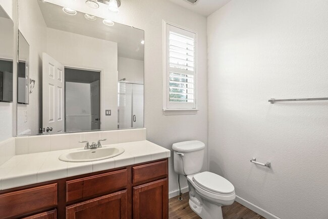 Building Photo - 4 Bedroom Home with Loft & Mountain Views ...