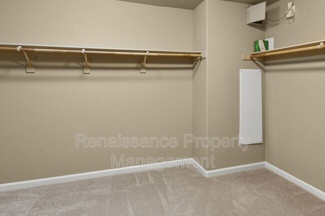 Building Photo - 703 N Marquis Way