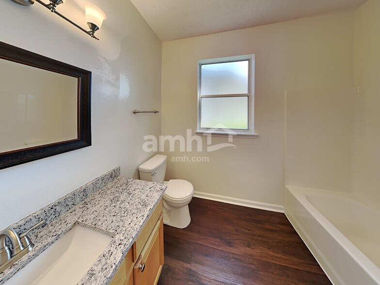 Building Photo - 901 Autumn Green Ct