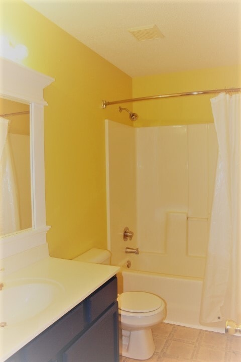 Building Photo - Staff Favorite.