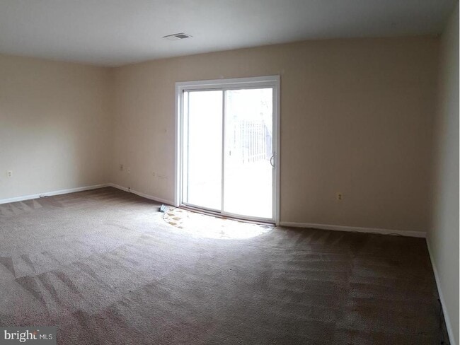 Building Photo - 8091 Community Dr