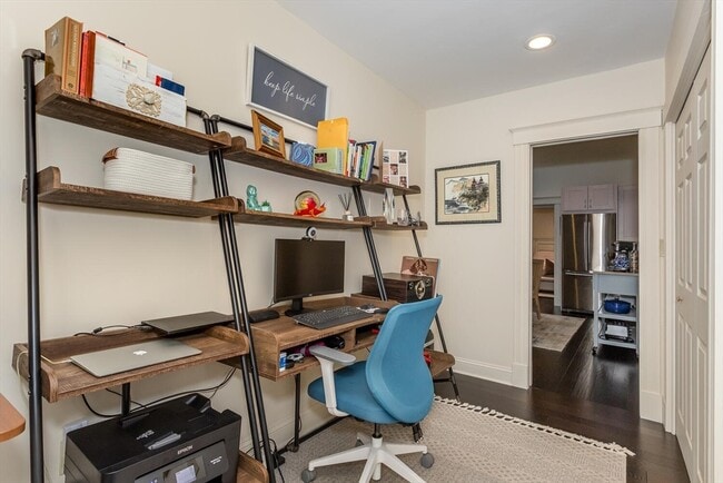 Building Photo - 32 Billings St