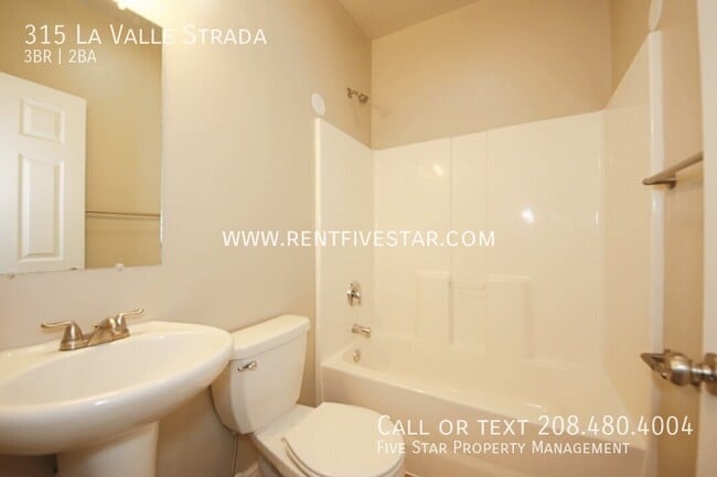 Building Photo - 315 La Valle Strada