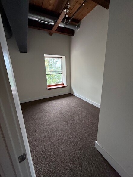 Building Photo - 3426 Conrad St