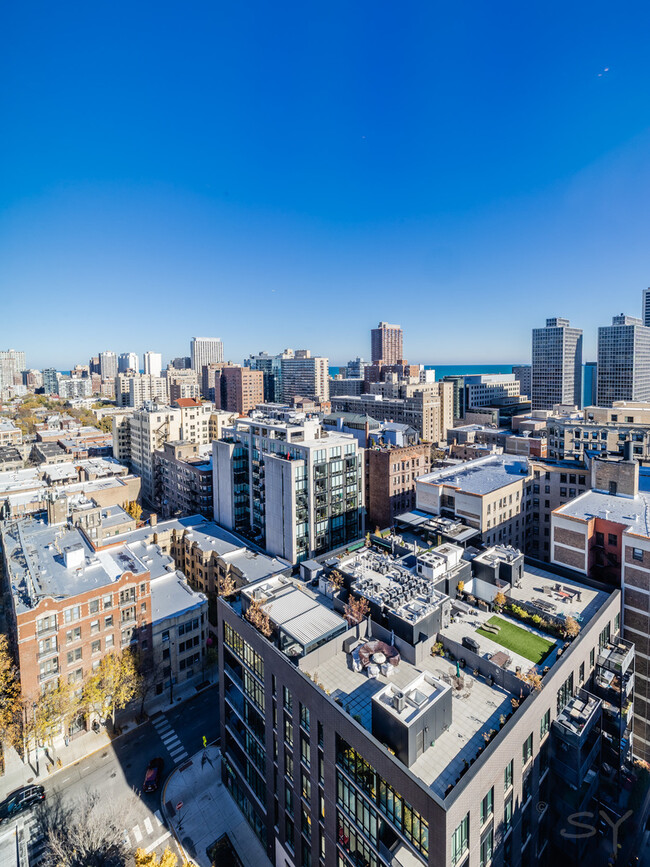 Building Photo - 2754 N Hampden Ct