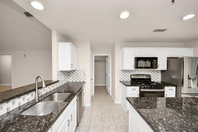 Building Photo - 3211 Crestbridge Ln