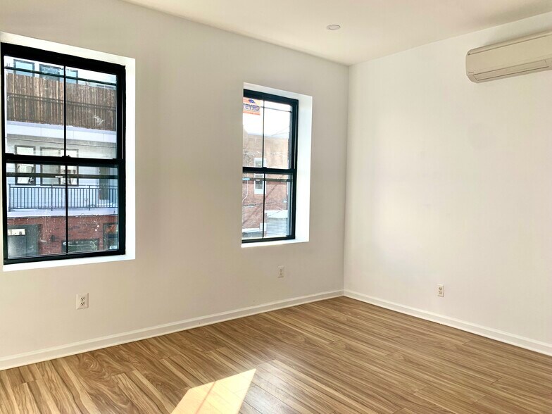 Building Photo - 1506 N Stillman St