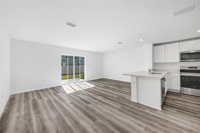 Building Photo - 1011 SPOTTED EGRET Loop