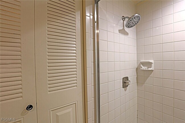 Building Photo - 1570 Park Meadows Dr