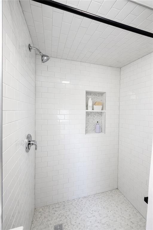 Building Photo - 71 E George St