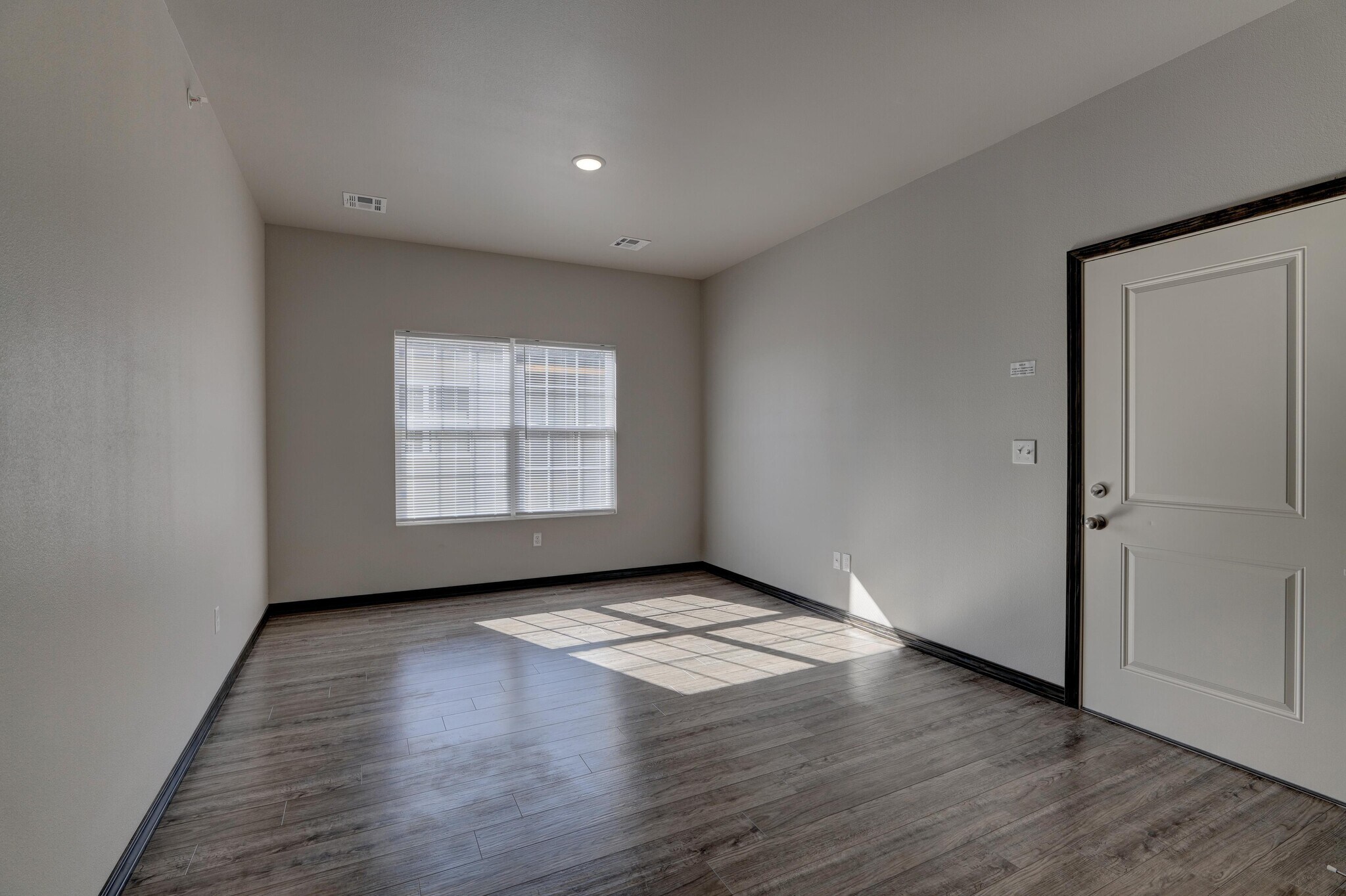 Building Photo - 2411 S Jackson Ave