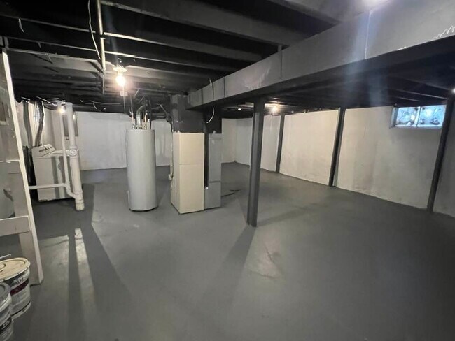 Building Photo - 6735 Dale Ave