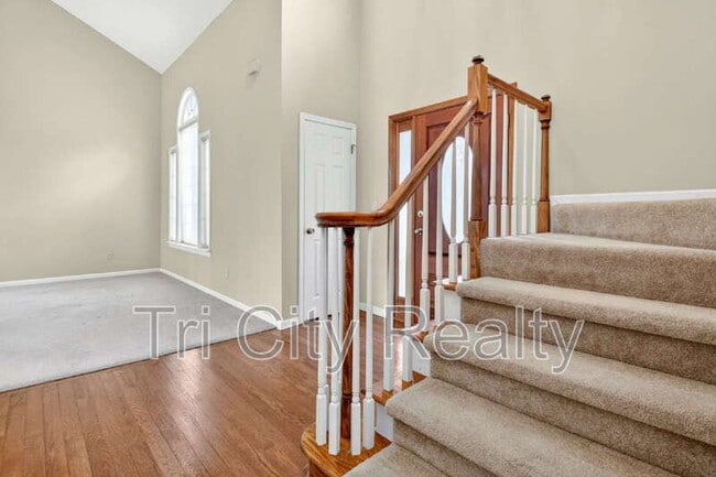 Building Photo - 404 Topaz Trail