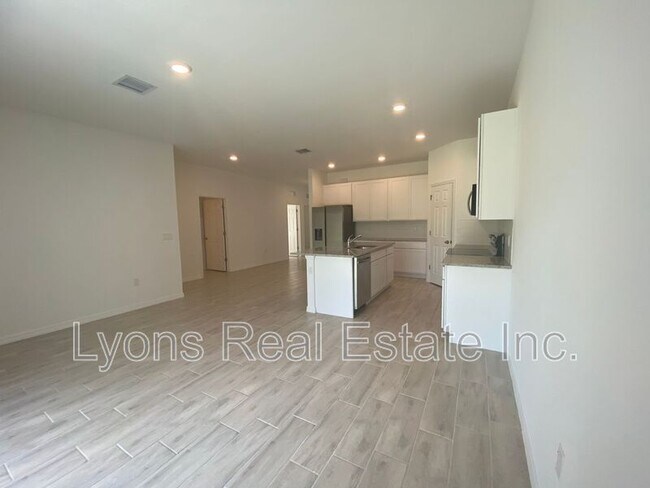 Building Photo - 13238 Keystone Blvd