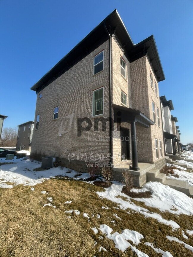 Building Photo - 4895 Gilet Dr