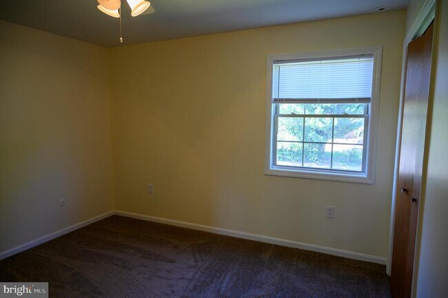 Building Photo - 948 Homeland Dr
