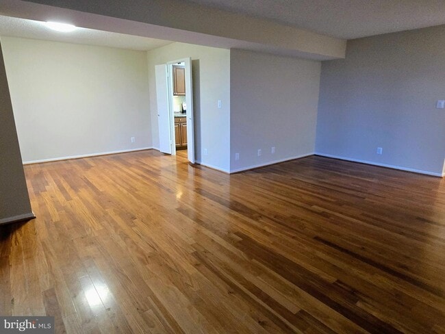 Building Photo - 5903 Mt Eagle Dr