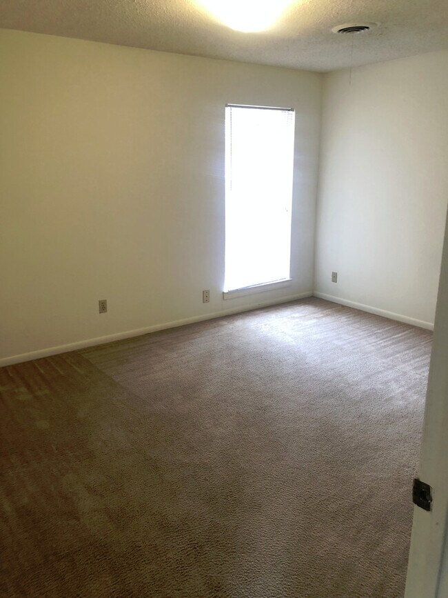 Building Photo - 6809 Alford Dr