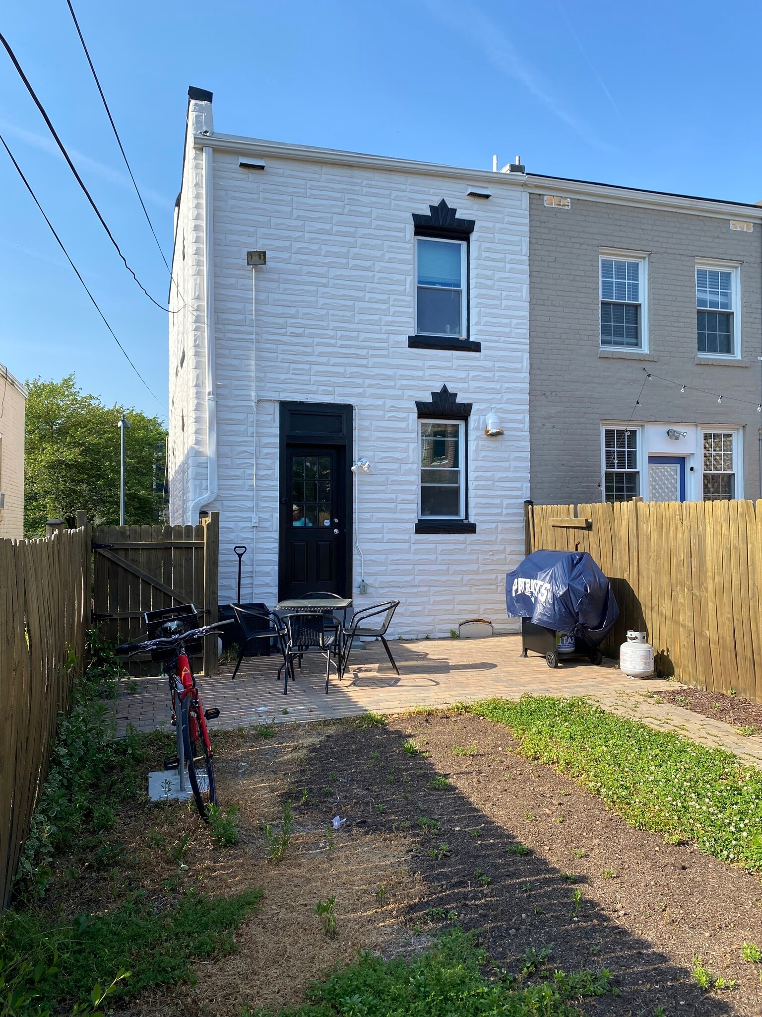 Building Photo - 1743 L St NE