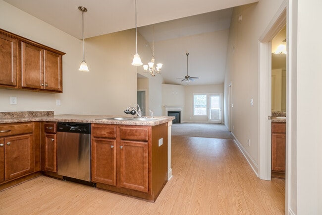 Building Photo - 948 Erika Ln