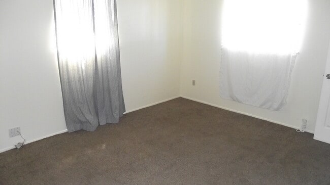 Building Photo - Northeast El Paso 3bed/2Bath