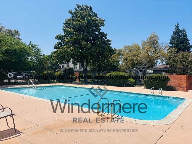 Building Photo - Charming 3-Bedroom Home in Prime West Sac ...