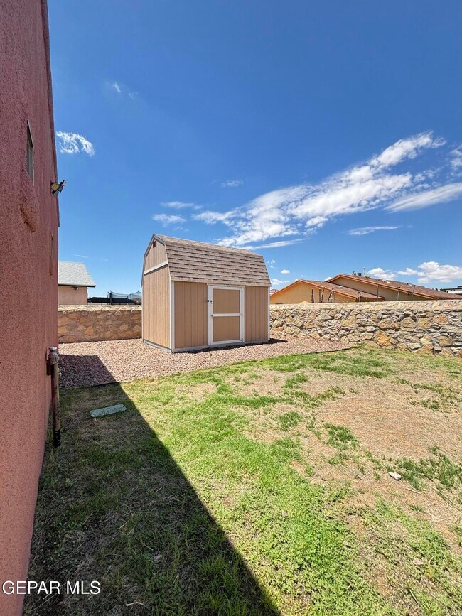 Building Photo - 14749 Sand Gate Dr
