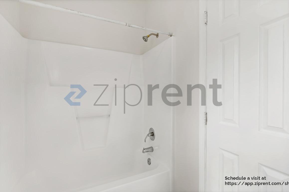 Building Photo - 4711 Avalon Forest Ln