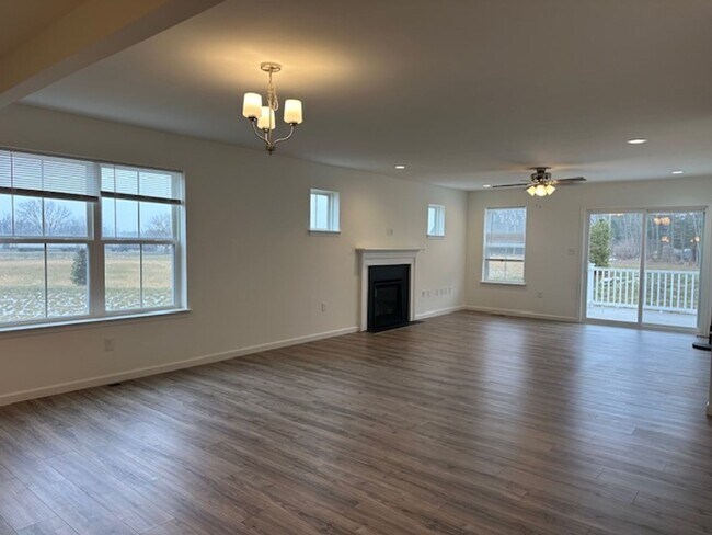 Building Photo - 67 Long Bnd Dr