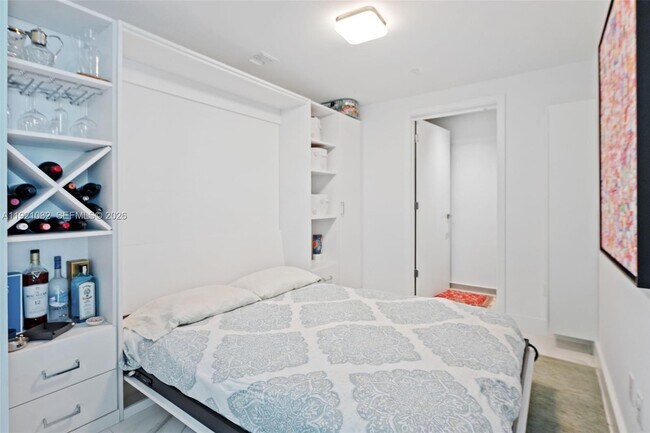 Building Photo - 1080 Brickell Ave