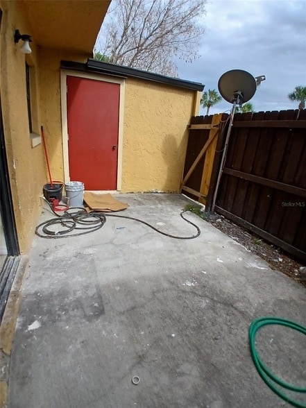 Building Photo - 7454 Wynnewood Square