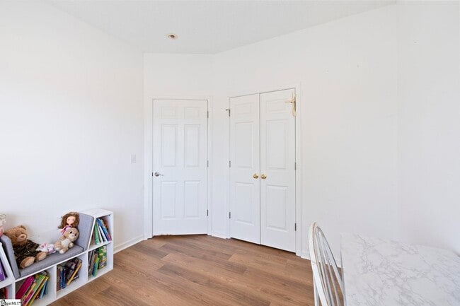 Building Photo - 317 N Sweetwater Hills Dr
