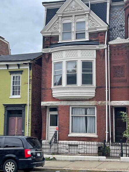 Building Photo - 2303 Chapline St