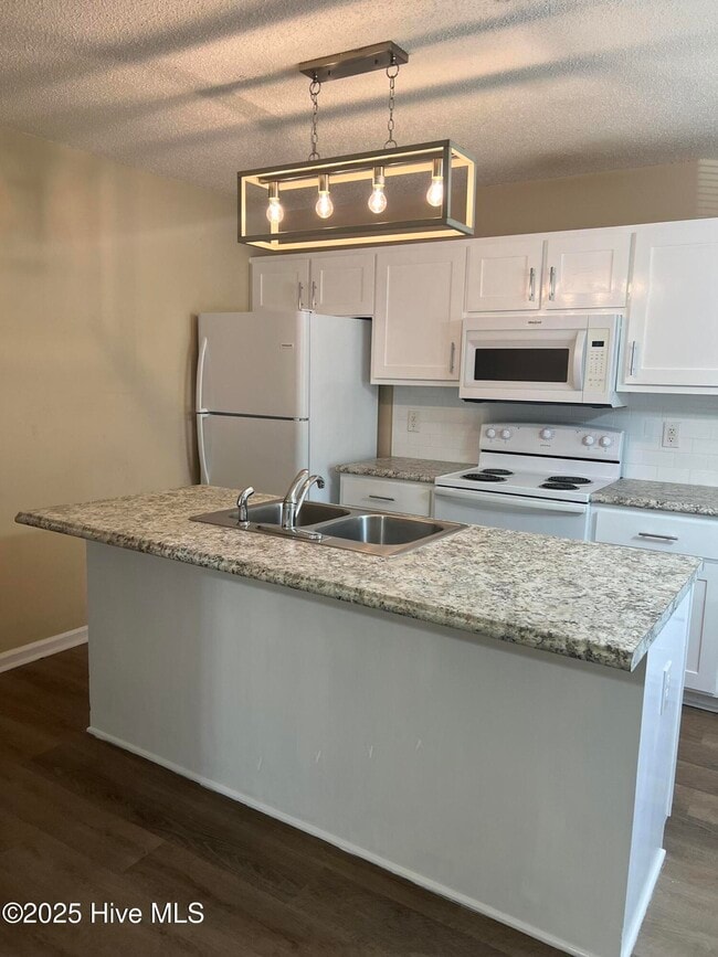 Building Photo - 1126 Brownlea Dr