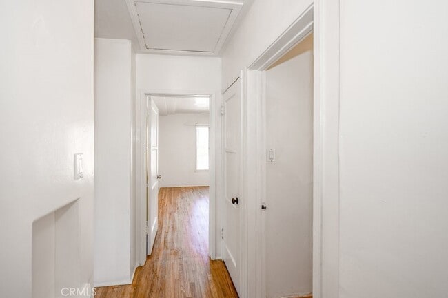 Building Photo - 711 N Howard St