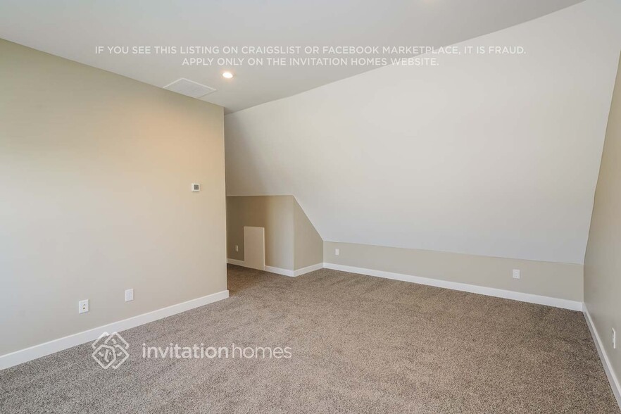 Building Photo - 919 Orchid Pl