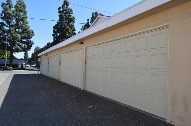 Building Photo - 3175 Quartz Ln